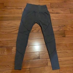 Alphalete leggings